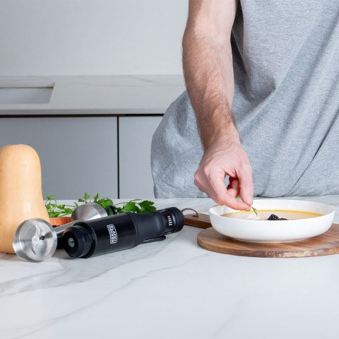 Blender ręczny Black+Decker BXHBA1501E