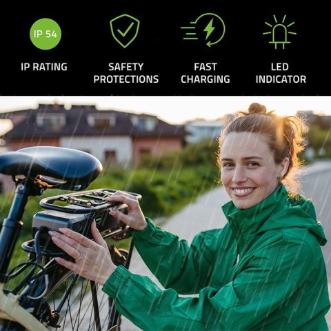 Qoltec Ładowarka do roweru skutera elektrycznego 36V | 42V | 2A | 5.5*2.5 + wodoodporna + kabel zasilający