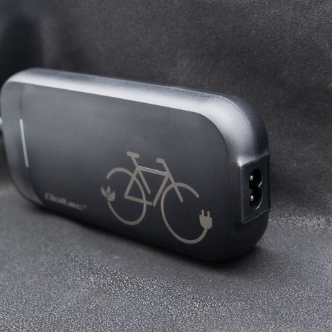 Qoltec Ładowarka do roweru skutera elektrycznego XIAOMI 36V | 42V | 2A |8.0*.8.0mm+pin | wodoodporna + kabel zasilający