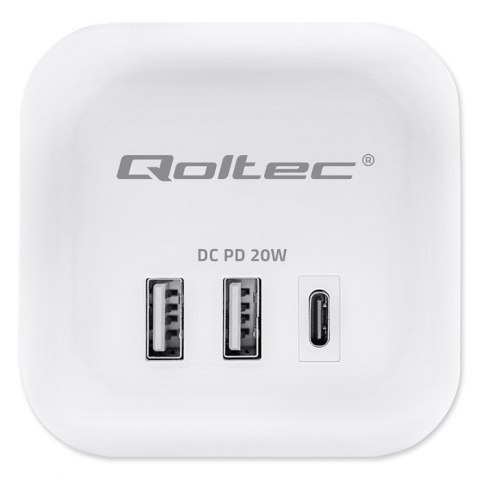 Qoltec Kostka zasilająca przedłużacz 6w1 z podświetlanym włącznikiem | 3x AC | 2x USB | 1x USB-C PD 20W | biała | kabel 2m
