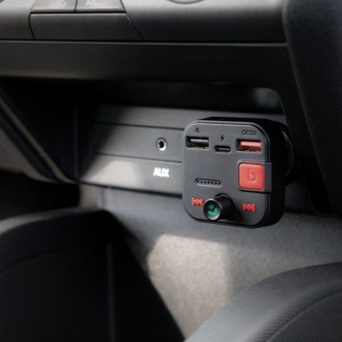 SAVIO TR-15 TRANSMITER FM Z WYŚWIETLACZEM, BLUETOOTH I ŁADOWARKĄ PD USB-C USB-A QUICK CHARGE, BASS BOOST