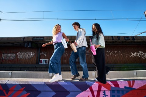 Kubek termiczny ze słomką Kambukka Rio Tumbler 950ml, Bubblegum Mint