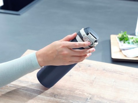 Kubek termiczny Flip 600 ml granatowy 3275 LEIFHEIT