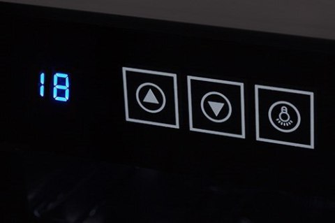 Lodówka na wino ADLER AD 8083 (WYPRZEDAŻ)