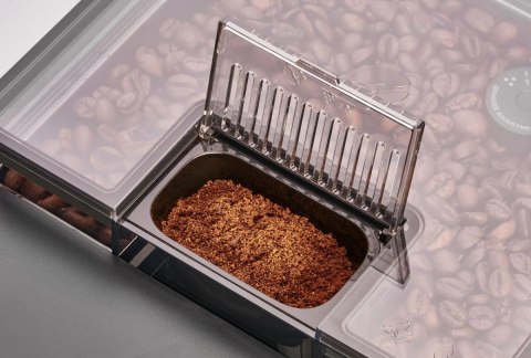 Amica Ekspres ciśnieniowy Elegance CM 7011