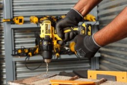 Wiertarko-wkrętarka 18V DCD777D2T DEWALT