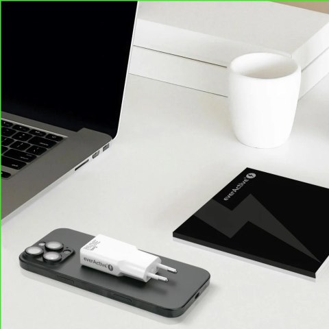 EverActive Ładowarka sieciowa SUPER SLIM QC 3.0 30W 1XUSB 1XUSB-C biała SC-380Q