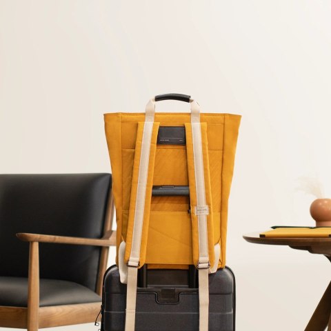 Native Union W.F.A Backpack - plecak z kieszenią na laptop 16", 20 L (kraft)