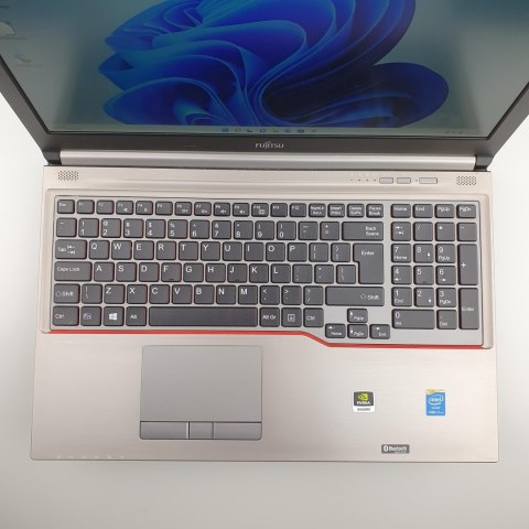 Laptop Fujitsu H730