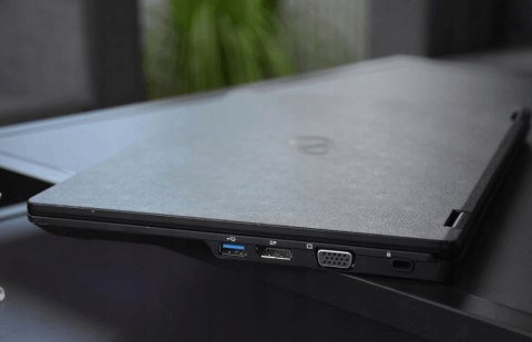Laptop Fujitsu U727 FHD