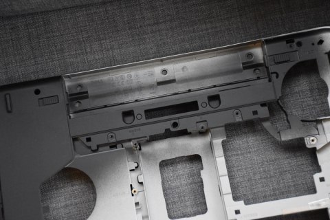 Dolna Obudowa Dell E5520