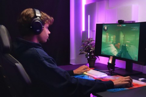 Bezprzewodowy zestaw słuchawkowy do gier CHERRY Xtrfy H3