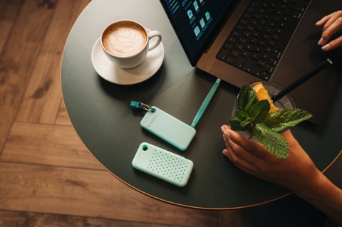 SSD 2TB Verbatim Pocket z dwoma pokrowcami czarnym i niebieskim polarnym