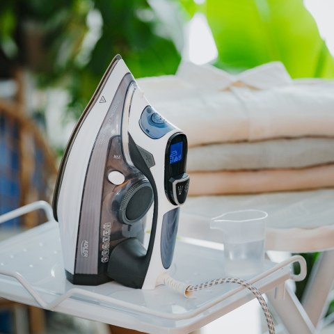 Żelazko parowe ADLER AD 5053