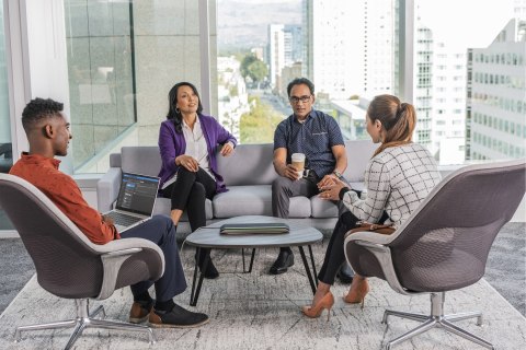 POLY Telefon konferencyjny Sync 60, zatwierdzony do współpracy z aplikacją Microsoft Teams