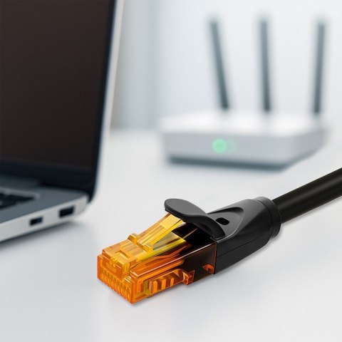 Qoltec Kabel patchcord UTP | kat.6 | 2 x RJ-45 | High speed 1Gb/s | Pozłacane styki | 20m | Czarny