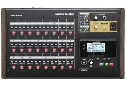 Tascam Studio Bridge - 24-ścieżkowy rejestrator dźwięku / interfejs audio/MIDI