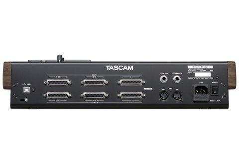 Tascam Studio Bridge - 24-ścieżkowy rejestrator dźwięku / interfejs audio/MIDI