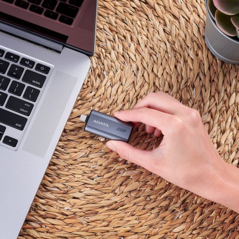 Adata Zewnętrzny dysk SSD SC750 500G USB3.2C 1050/1000 MB/s