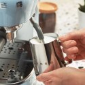 Smeg ECF02PBEU Ekspres do kawy pastelowy niebieski