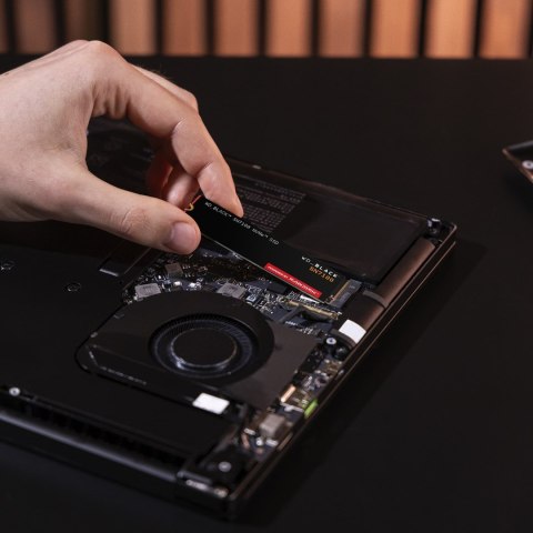 Dysk SSD WD Black SN7100 2TB M.2 NVMe WDS200T4X0E (WYPRZEDAŻ)