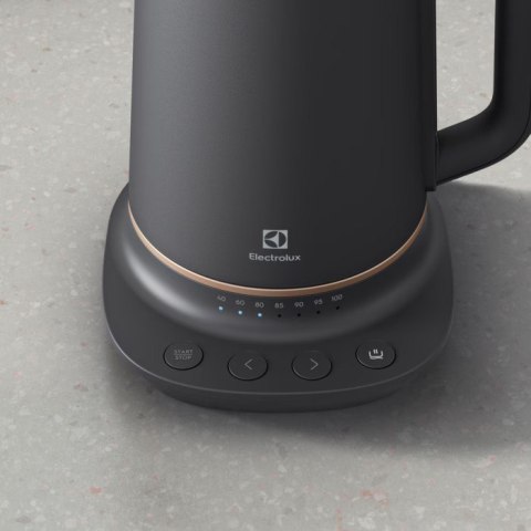 Electrolux Czajnik bezprzewodowy Explore 7 E7K1-6BP