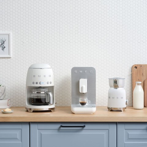 Ekspres do kawy SMEG DCF02WHEU