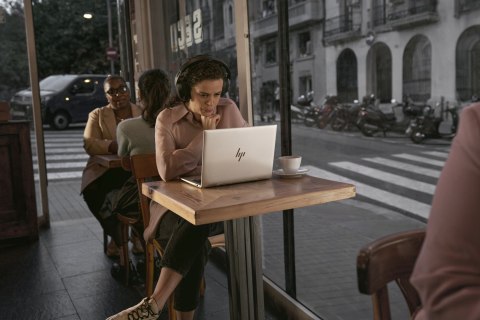 HP EliteBook 840 G11 Ultra 7 155U 14.0 WUXGA 800nits Sure View Refect AG 16GB DDR5 SSD512 LTE Intel Arc W11Pro 3Y OnSite
