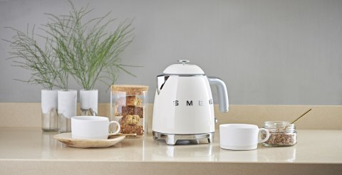 Czajnik SMEG KLF05CREU mini 0,8L creme