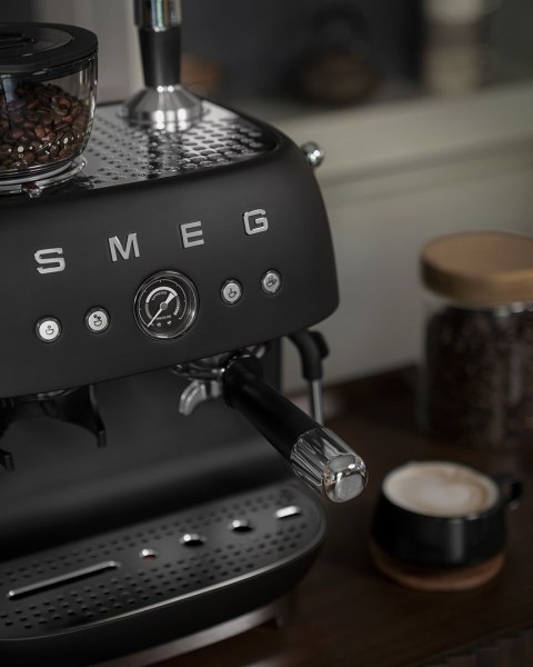 Smeg EGF03BLMEU ekspres do kawy Ręczny Ekspres do espresso 2,4 l