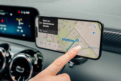 Verbatim Charge 'n' Drive Qi2 RGB Smartfon Czarny USB Bezprzewodowe ładowanie Szybkie ładowanie Automatyczna