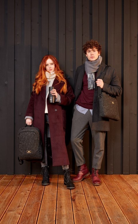 Plecak na laptop 15,6", RIVACASE Anvik, 15L, czarny, z materiału wodoodpornego, kieszenie na tablet 10,5", smartfon, dokumenty, 